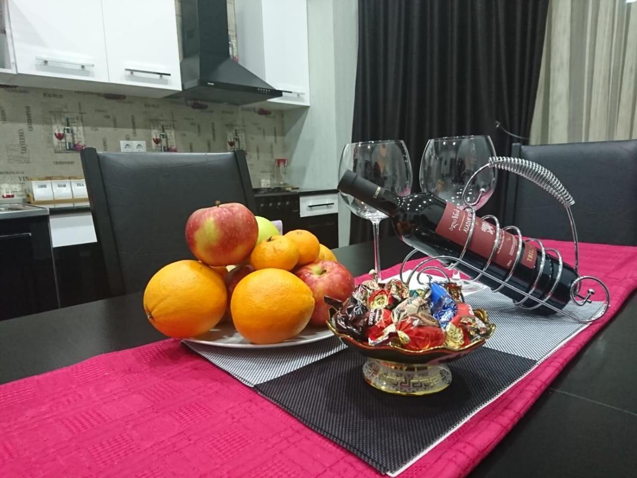 Spacious 2 Bedroom Apartment Tbilisi Exteriör bild